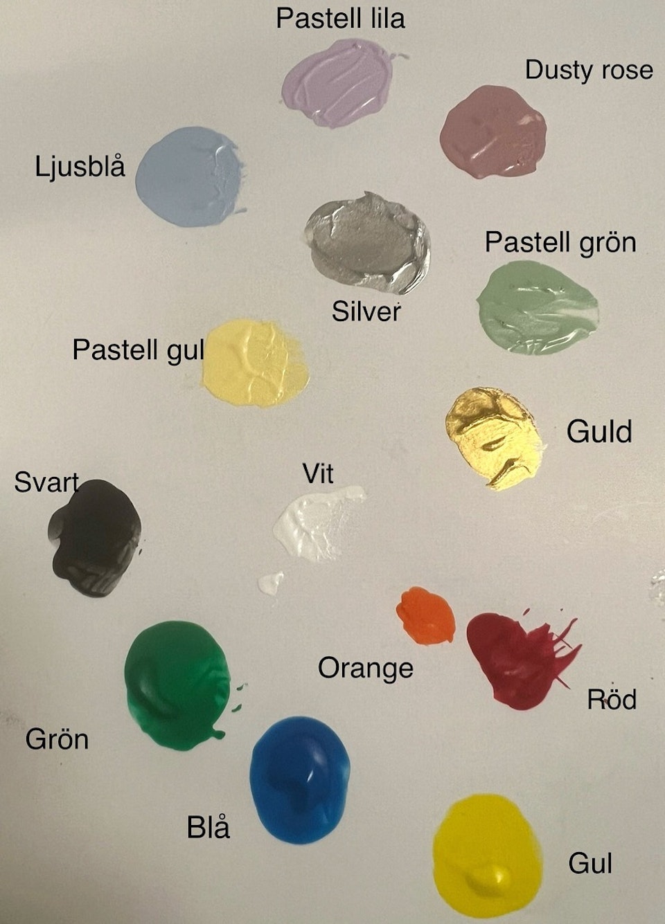 Hänge: hare i trä