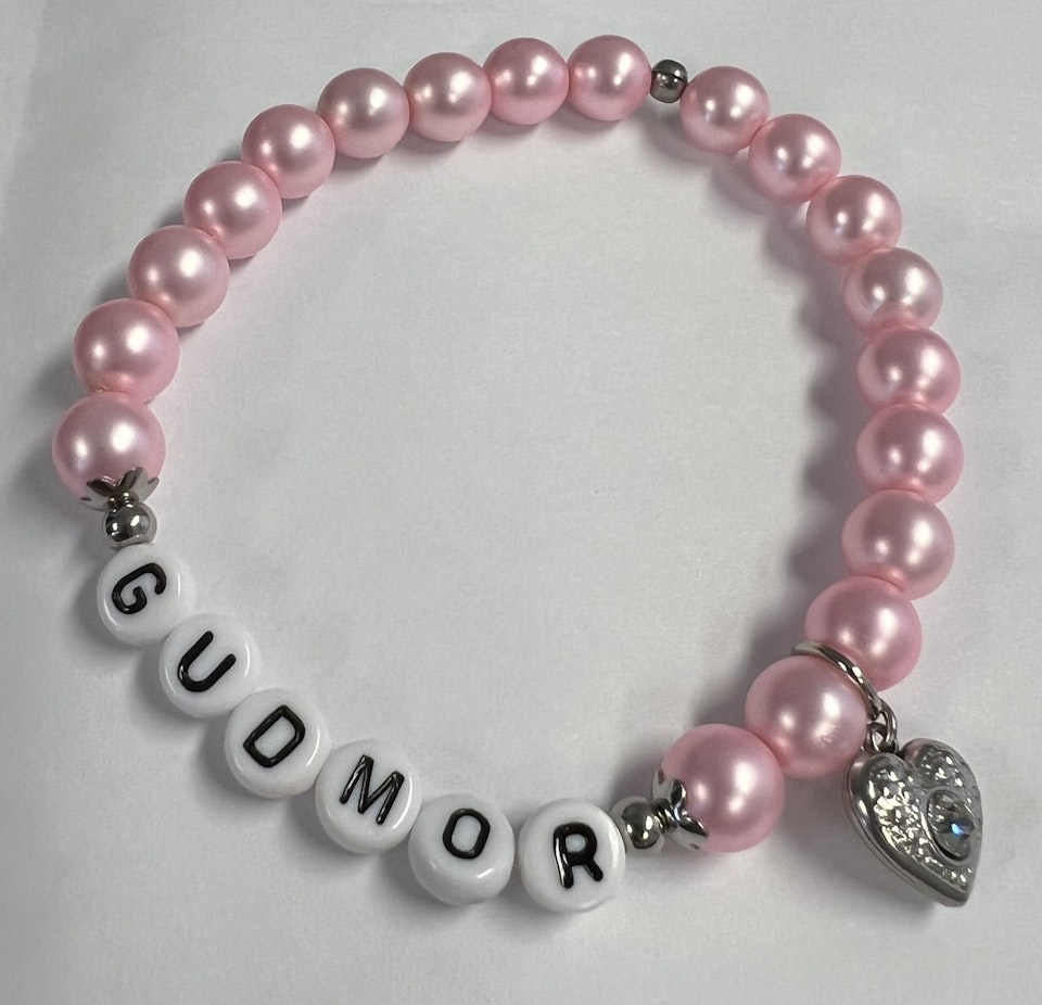 Text Armband med tjeckiska glaspärlor