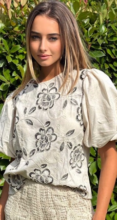 Blus med puffärm