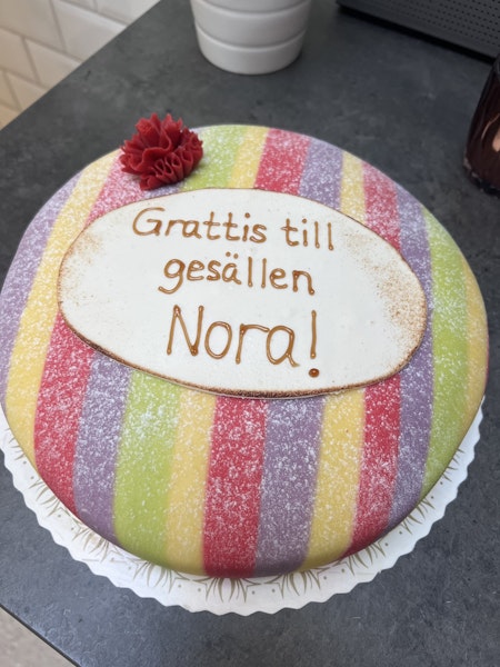 Egen text tårta