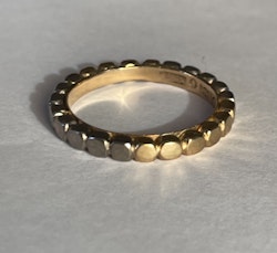 The Attached ring in mixed gold