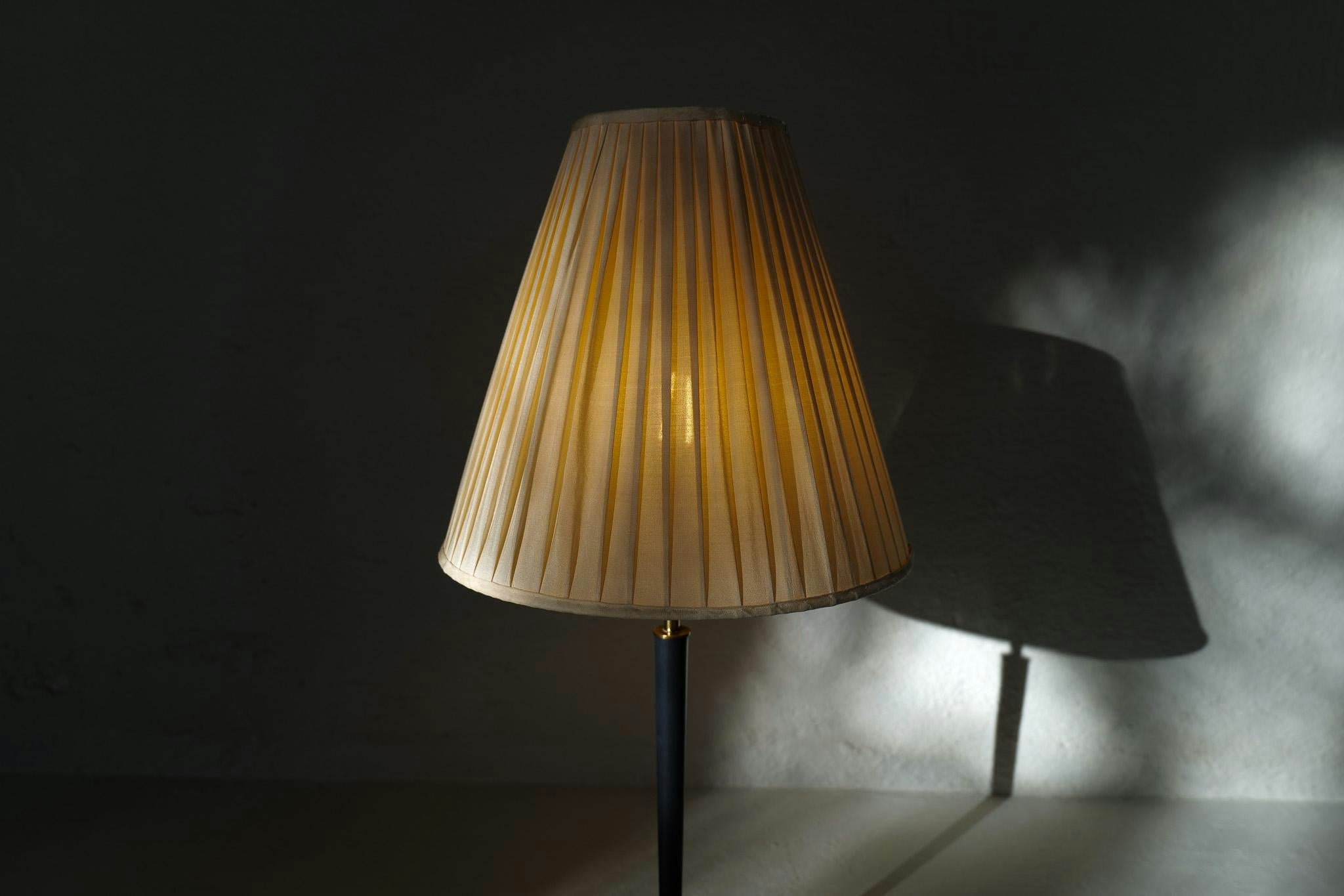 Midcentury Modern Table Lamp in Brass and Cast Iron Asea Sweden, 1950s