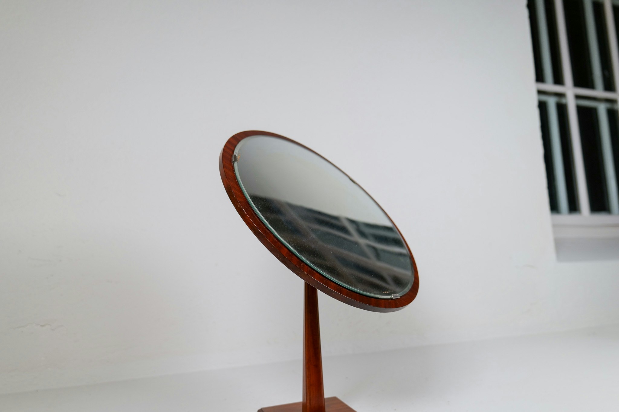 Art Deco Table Mirror Walnut Glas & trä, Hovmantorp, Sweden 1940s