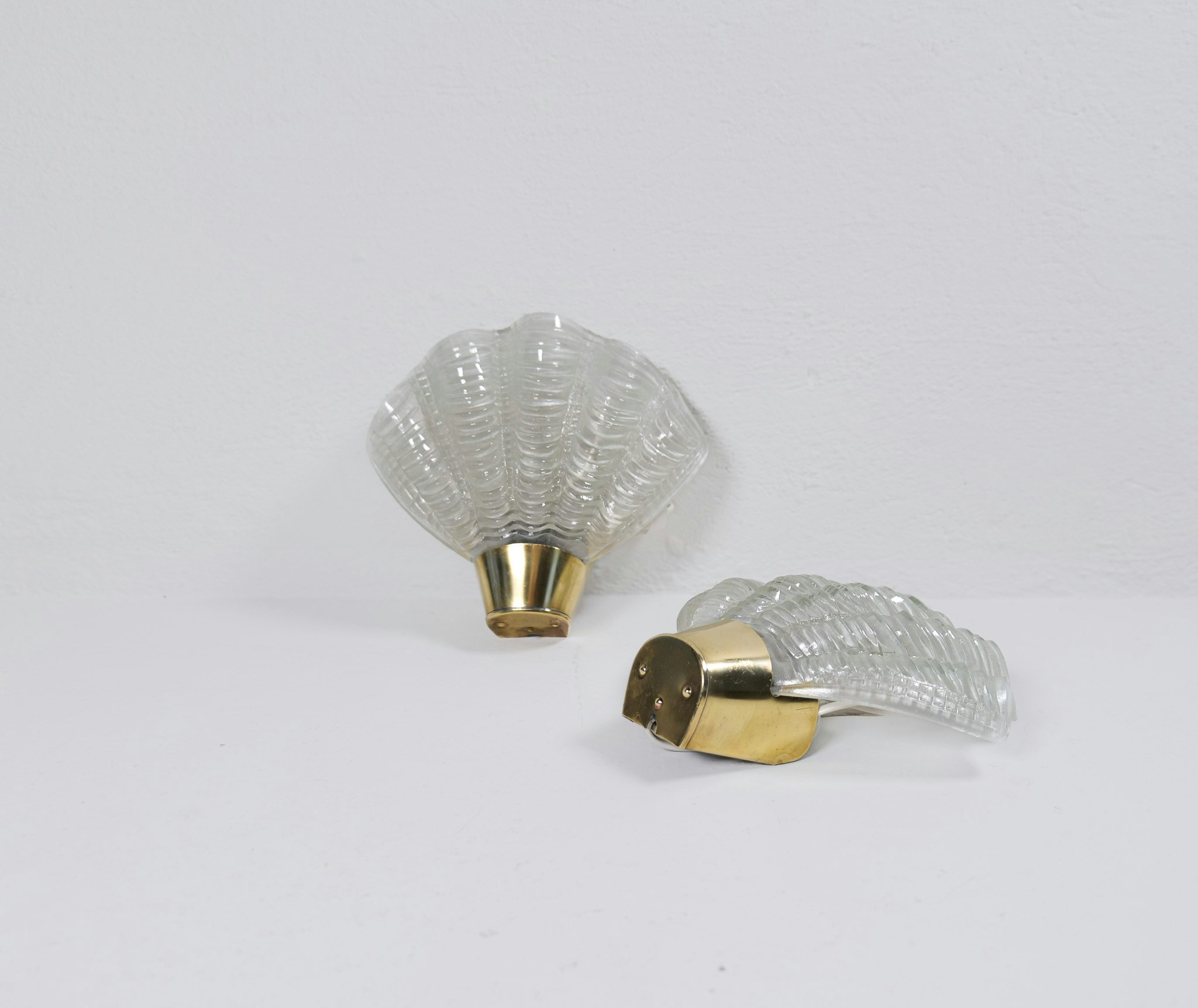 Midcentury Moder Pair of ASEA Wall Lights, "Coquille", 1950s, Sweden