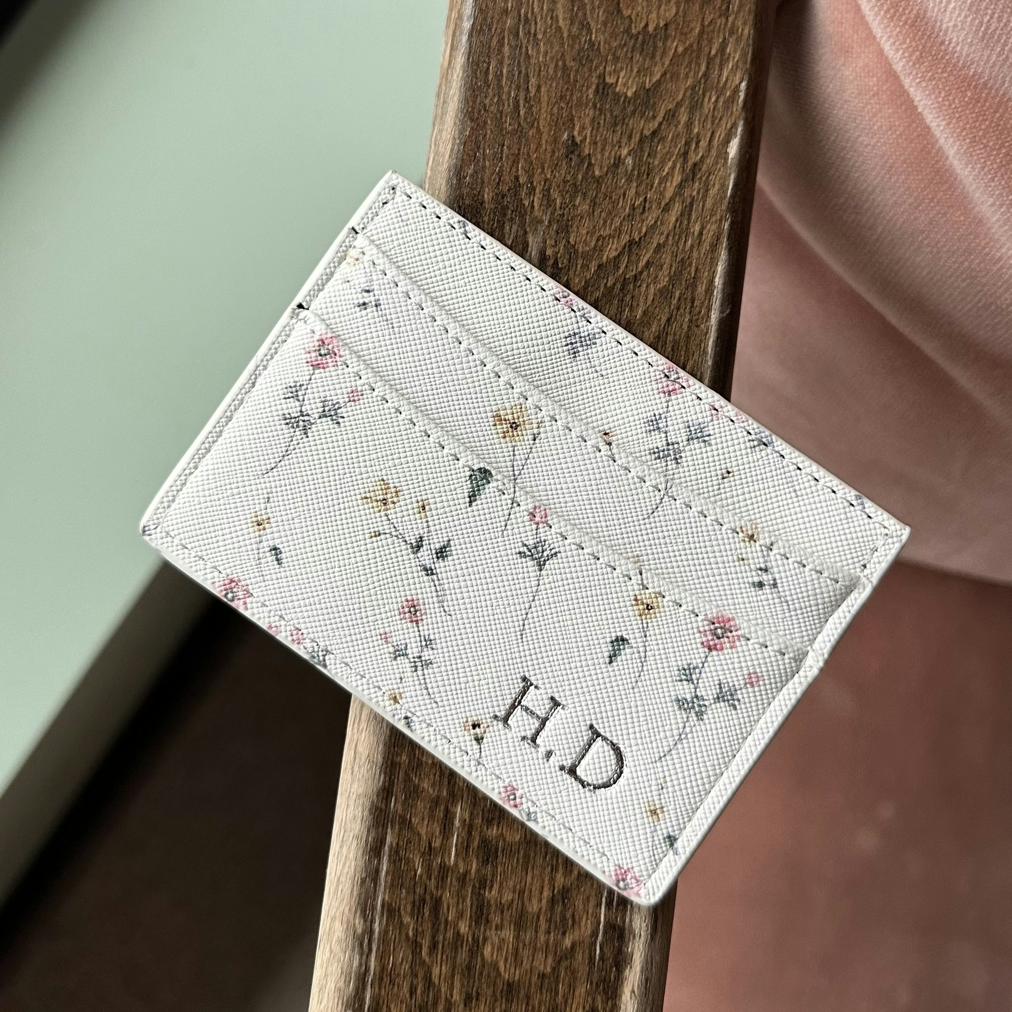 Korthållare med små blommor