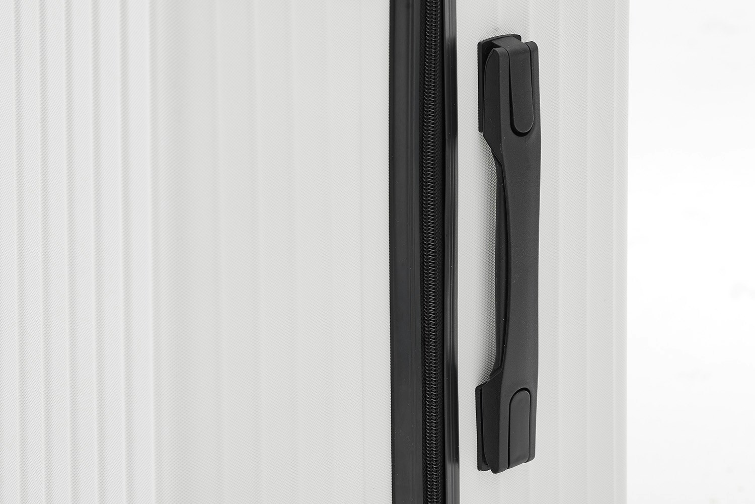 Großer Koffer im zeitlosen Design von Sutherland & Sons – weiß