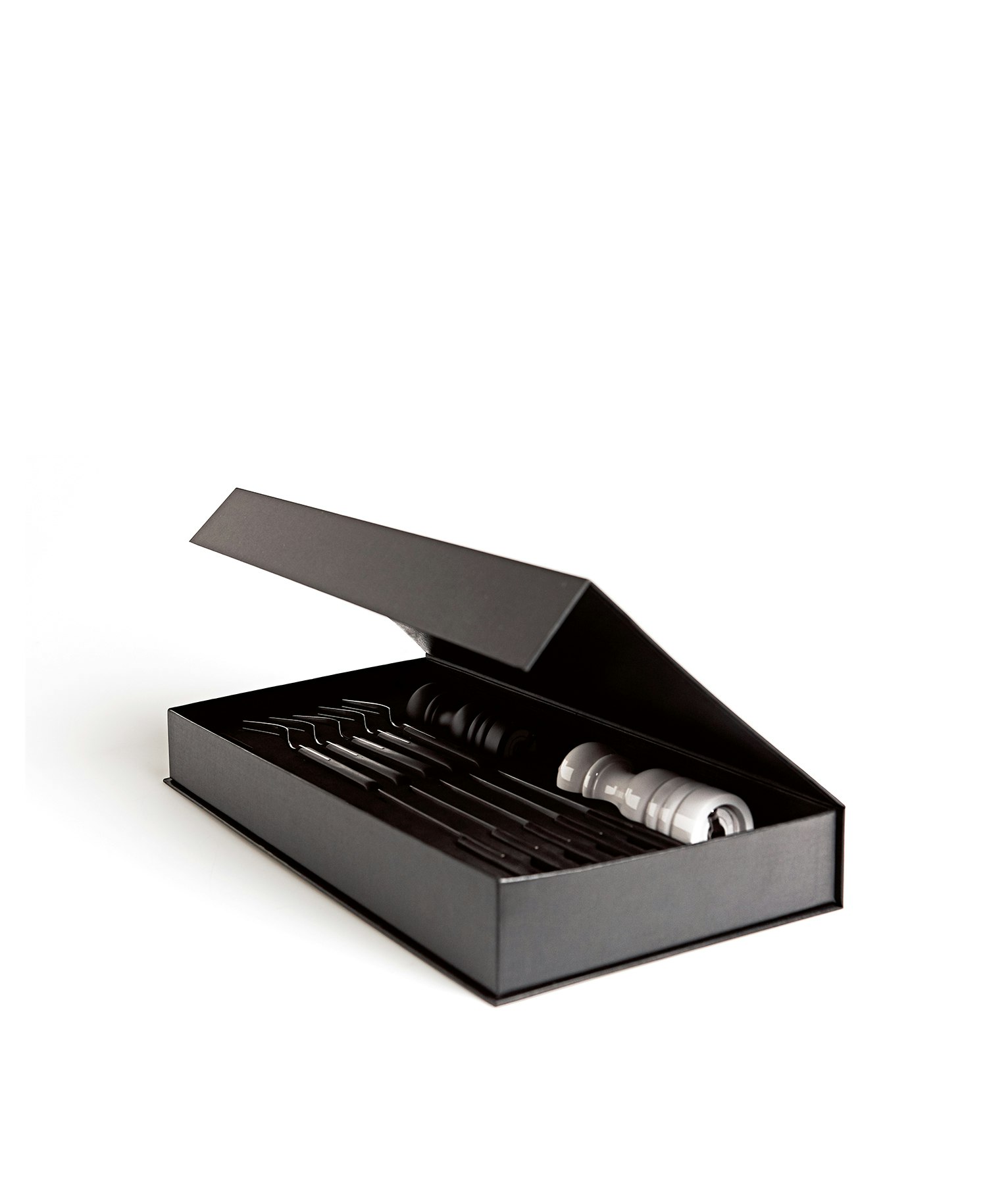 STILVOLLES GRILLBESTECK- UND MAHLWERK-SET VON JERNVERKET