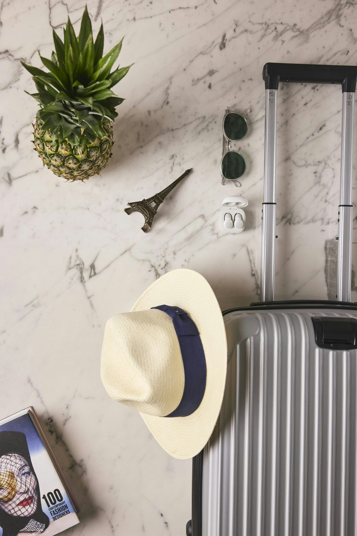 STILVOLLE HANDTASCHE VON SUTHERLAND & SONS – SILBER