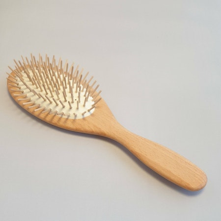 Oval brush - Wooden pins