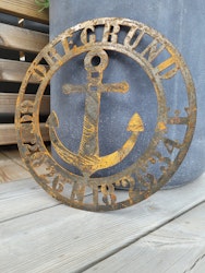 Emblem Öregrund i Cortenstål