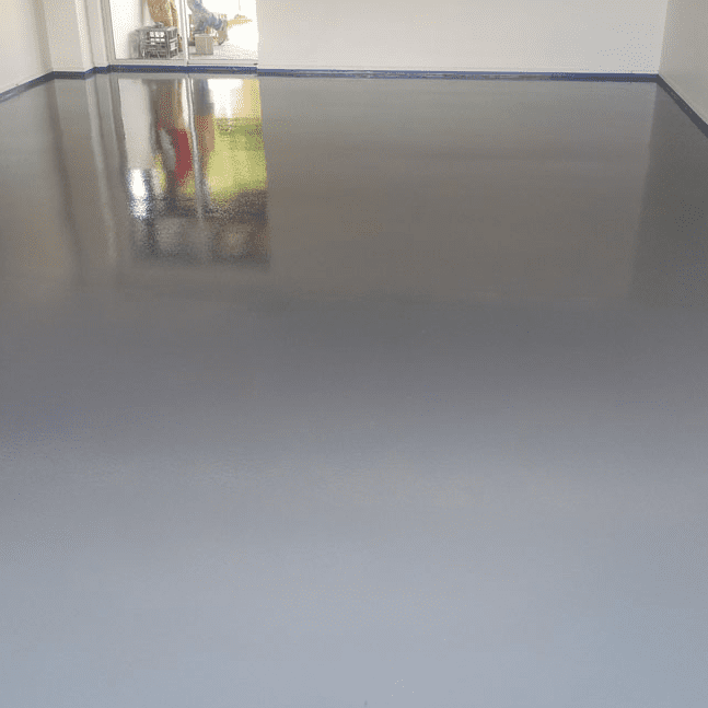 Medelgrått epoxigolv | Garage
