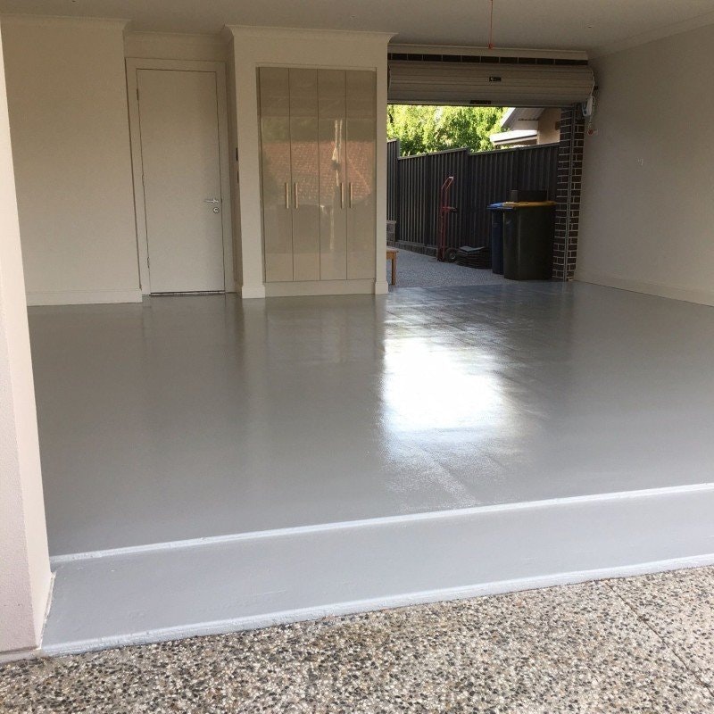 Medelgrått epoxigolv | Garage