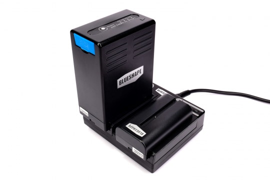 BLUESHAPE High-Power Universal Dual Charger with USB Type-C Power Delivery , TURBO charger up to 2,5A per channel