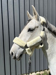 Luddgrimma Beige/Svart