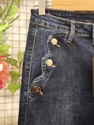 Vida jeans med detalj