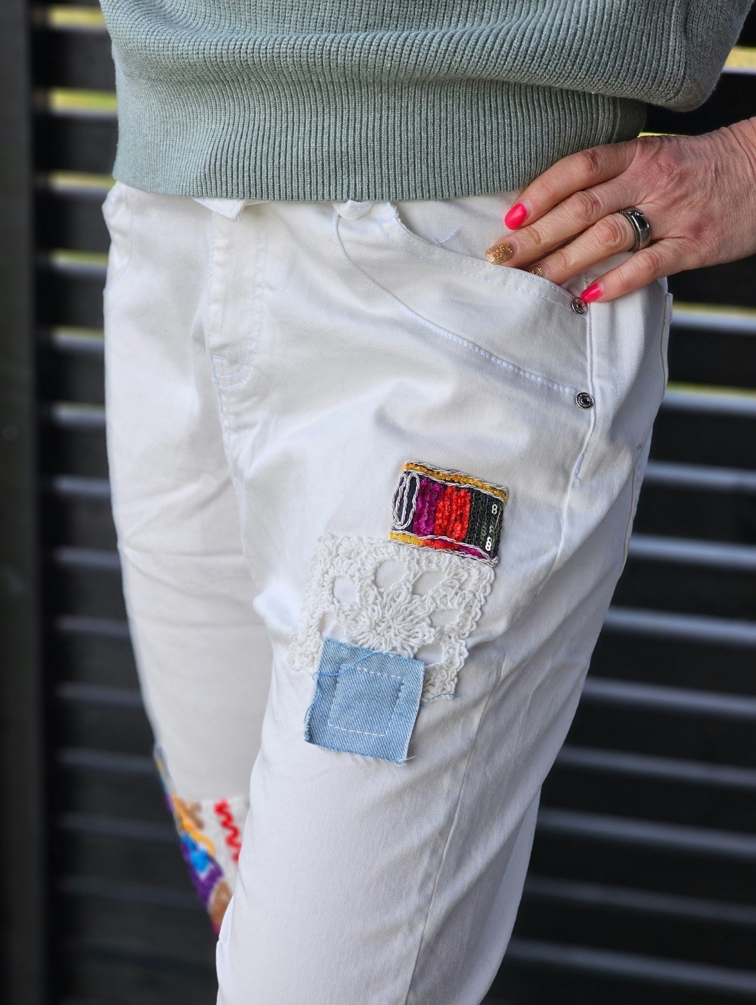 Jeans med patchwork