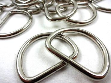 S251 D-ring 40 mm (10/50 st)