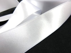 B1400 Satinband 25 mm vit (25m)