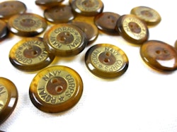 K396 Knapp 18 mm Royal Navy brun (25 st)