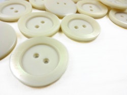 K327 Knapp 30 mm ljusbeige (25 st)