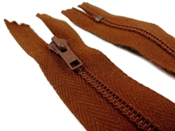 D106 Blixtlås 18 cm 4 mm spiral ej delbar brun