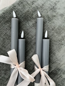Kronljus i två olika längder, grå - förpackning om 2 stycken