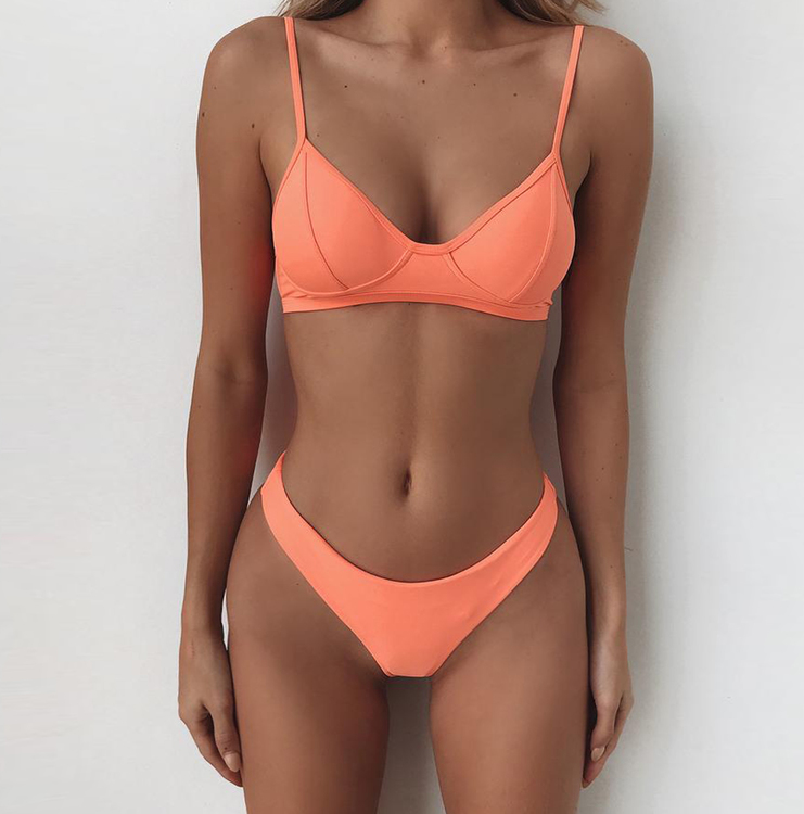 Orange pushup bikini perfekt för sommar 2019
