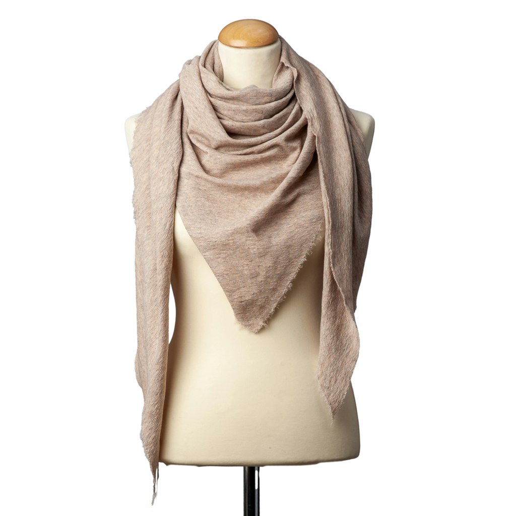 By Basics trekantssjal Shawl Sand Melange