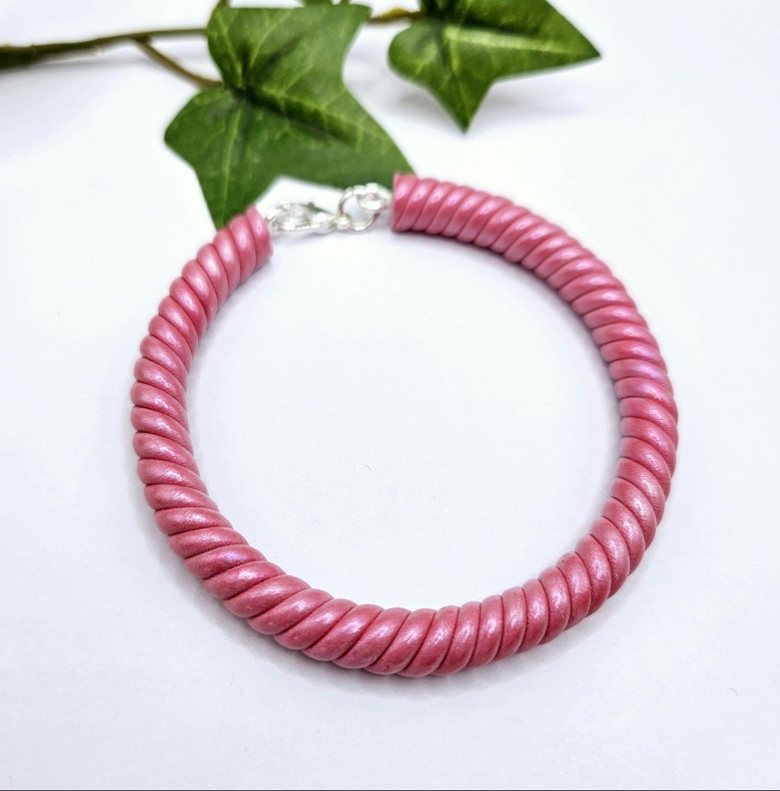Skimrande rosa armband