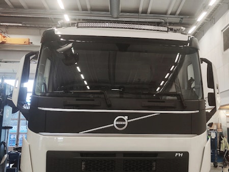 BriodLights Volvo FH4 Intense ink monteringskit