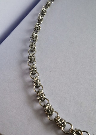 AUDRA, halsband