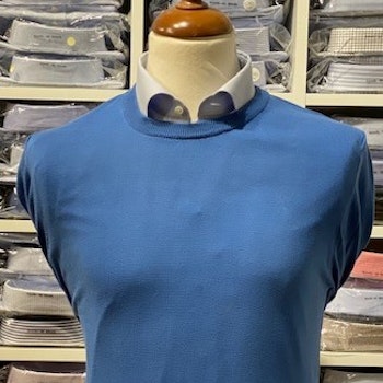Rundhalsad tröja i Pima Cotton - ljusblå 065