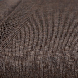 V-hals tröja i merino, brun, MV202