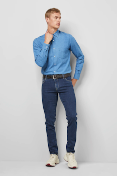 Mörkblå jeans i smal modell