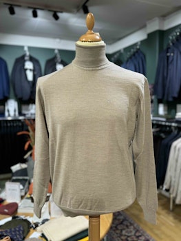 Turtleneck  stickad merino - beige