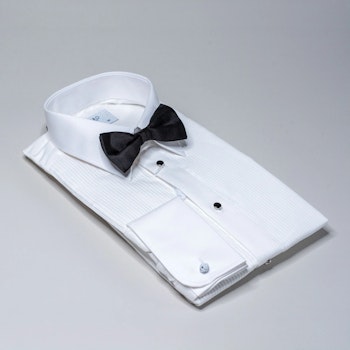 Smokingskjorta med studs vit, B1007