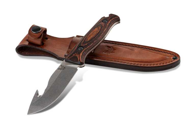 Benchmade - 15004: Saddle Mountain Skinner wi Hook and Wood Handle
