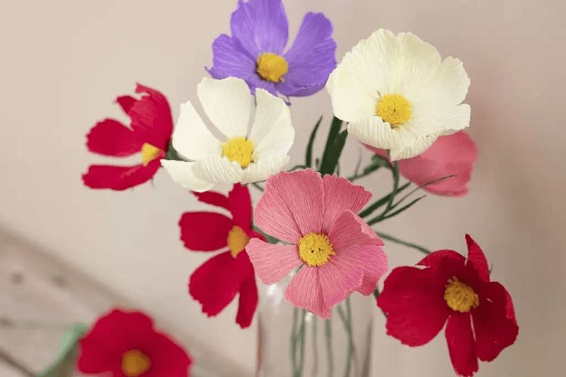 Skapa pappersblommor av kräppapper - rosenskära