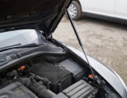 Octavia II 04-12 - motorisert panserdempersystem KI-R - VENSTRE sideversjon