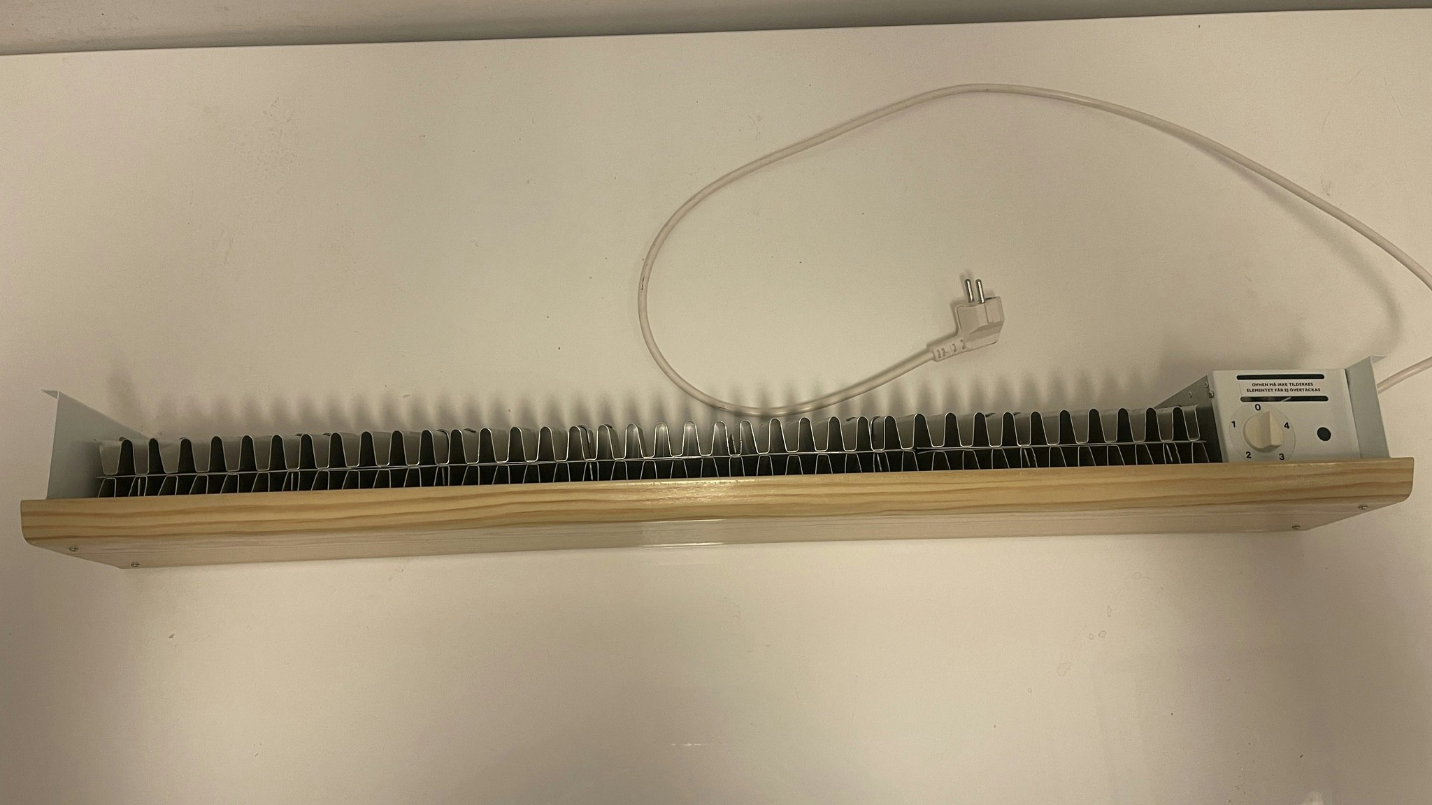 El-Jet Varmelist, Furu 600 W - 220 V