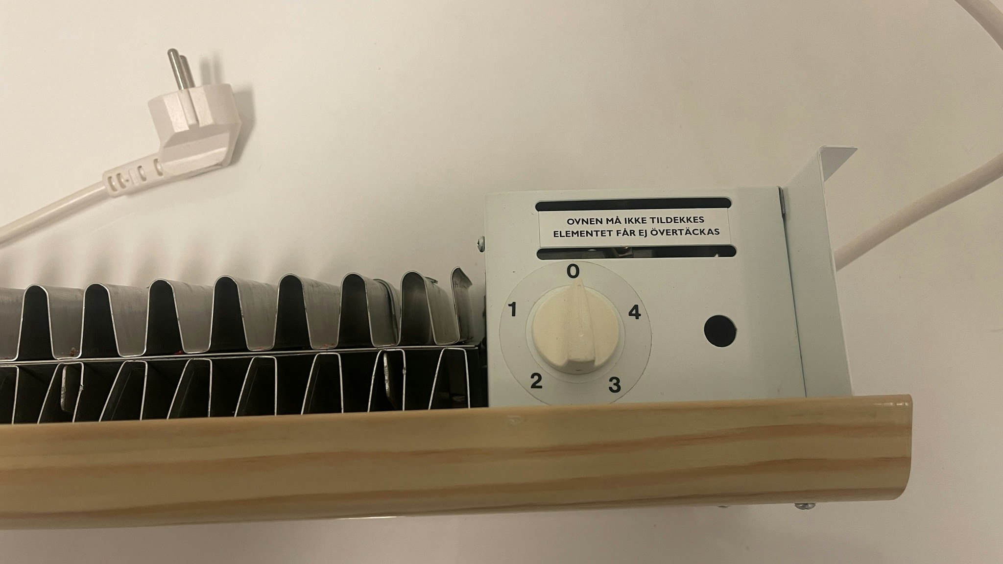 El-Jet Varmelist, Furu 600 W - 220 V