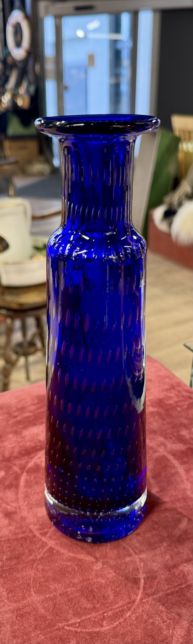 Blå  Bobble vase fra Magnor glassverk.