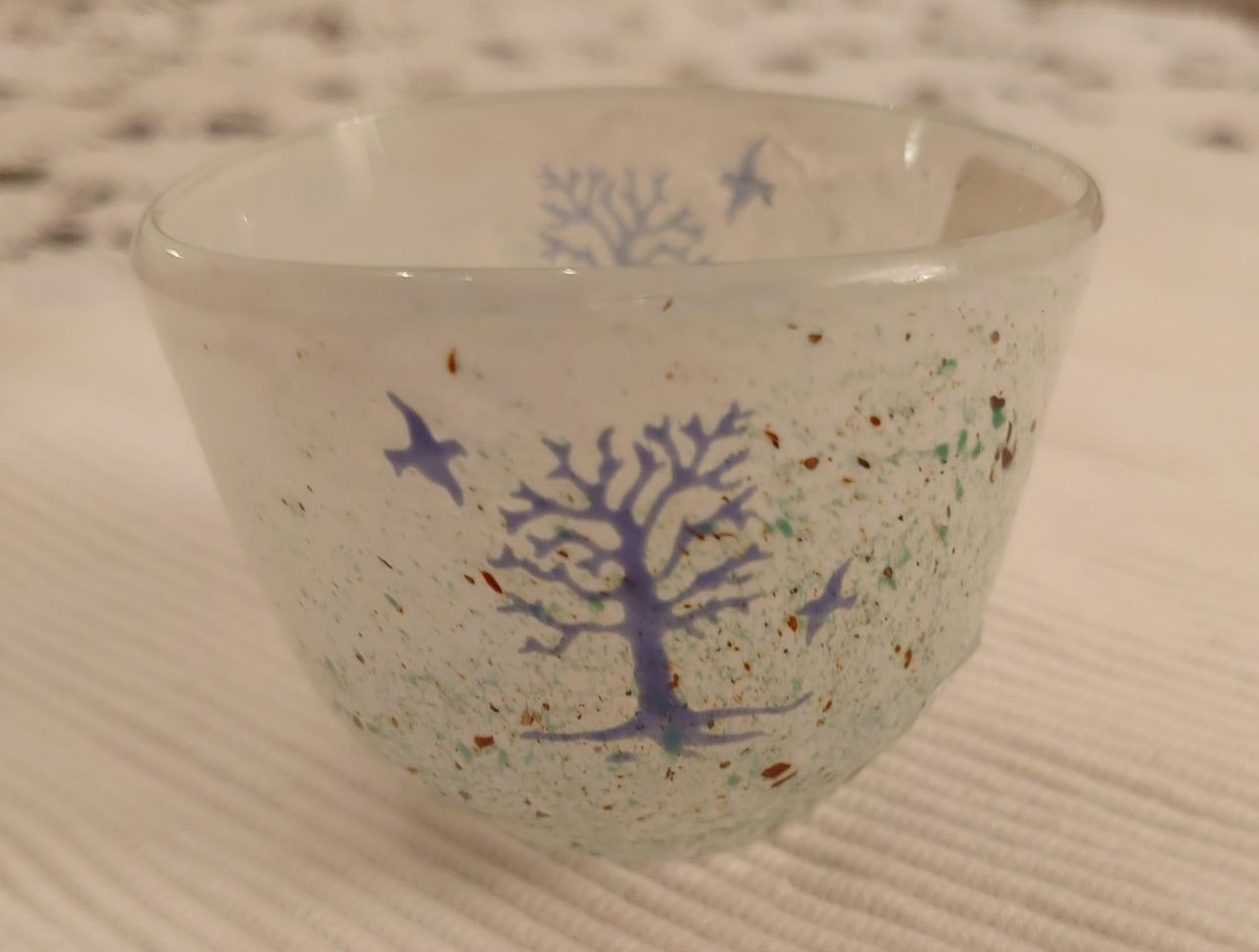 Kunstglass av Kjell Engmann. Signert.