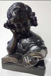 Byste i bronse «Leseren»