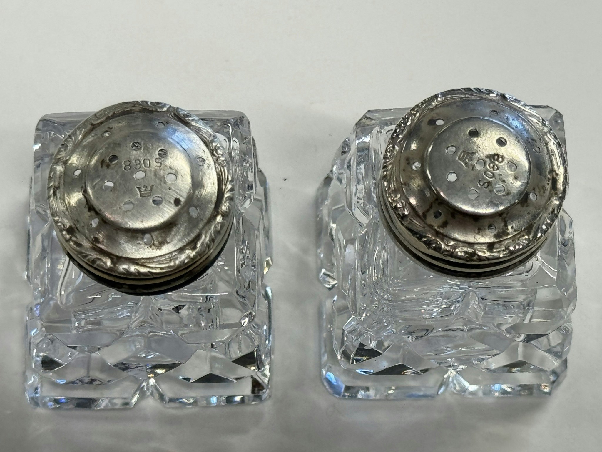 Salt og Pepper i Krystall og Sølv