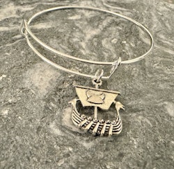Armring med Vikingskip