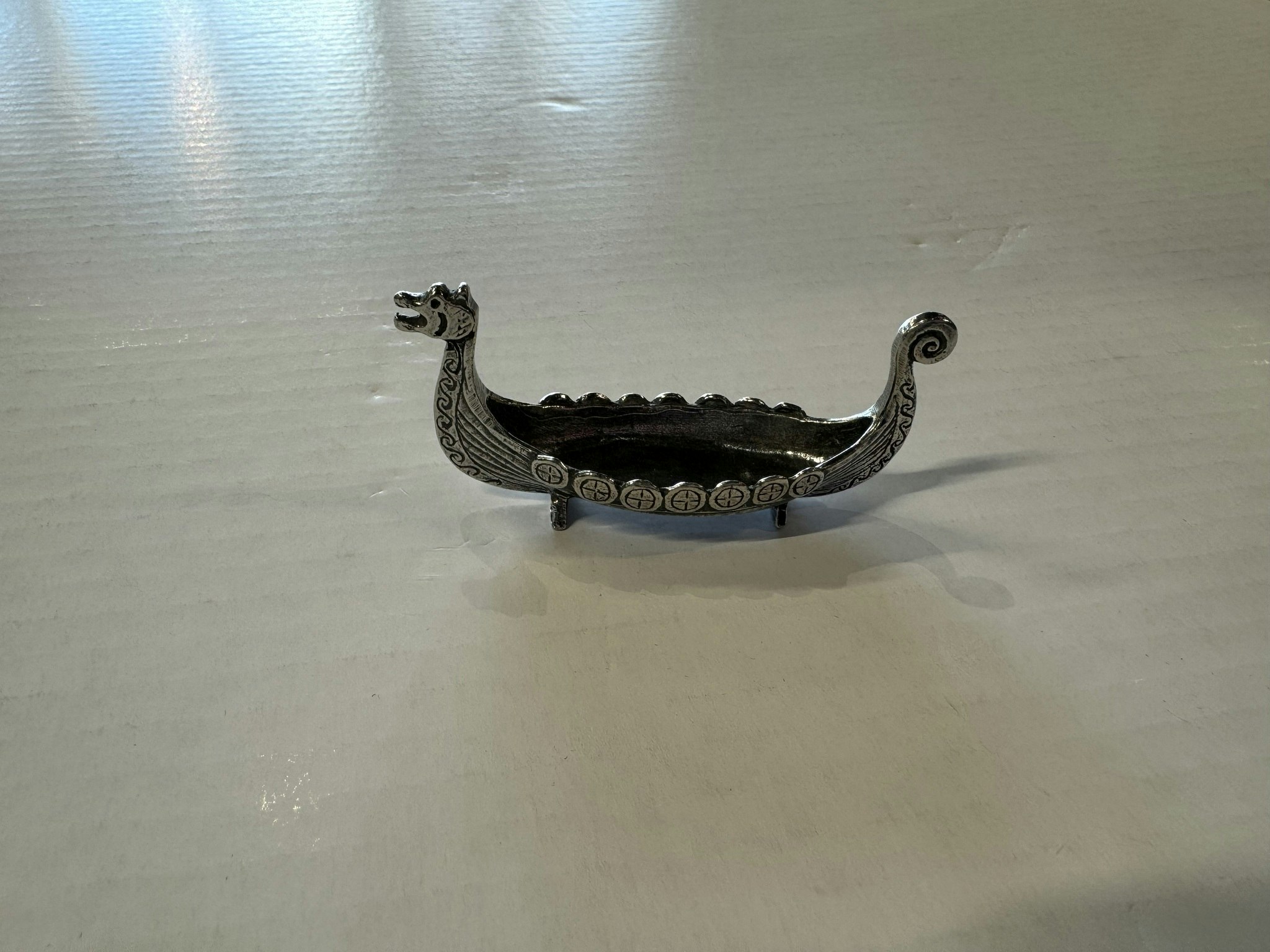 VIking skip i tinn