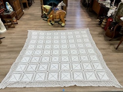 Heklet Sengeteppe 230 x 220 cm.