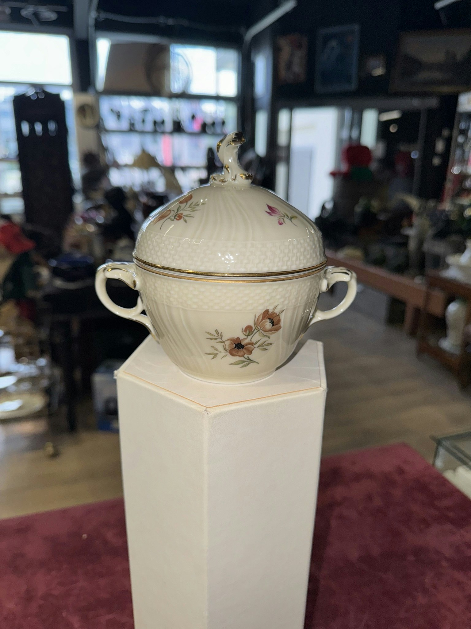 «Frijsenborg « Royal Copenhagen  Sukkerkopp