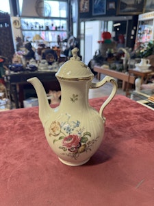 Frijsenborg « Royal Copenhagen   Kaffekanne.